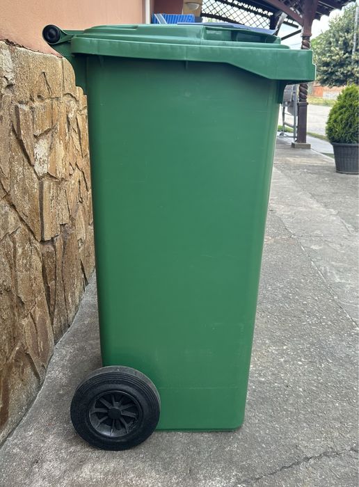 Продавам зелен кош за боклук 120 литра - нов, налични 20 броя
