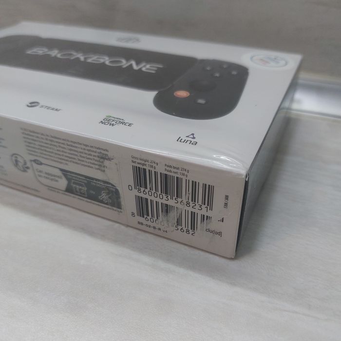ЧИСТО НОВ Гейминг контролер Backbone One (2nd Gen) Lightning за iPhone