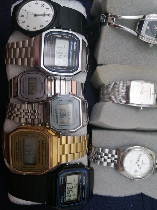 Ceas Festina F16375 preț in magazin 350 lei.