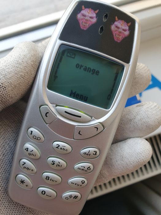 Nokia 3310 Dracula Holographic!
