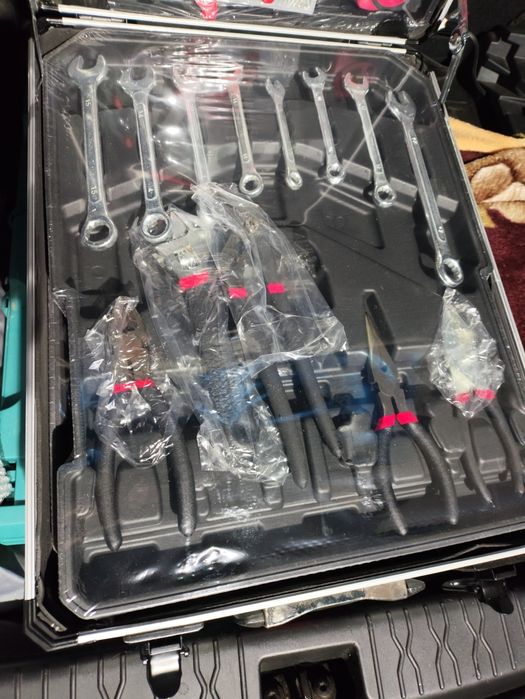 Набор инструментов универсальный