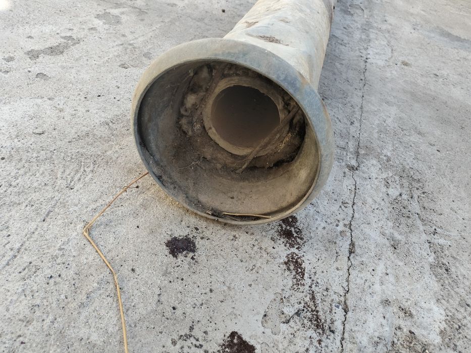 Азбестовый труба .дымоход