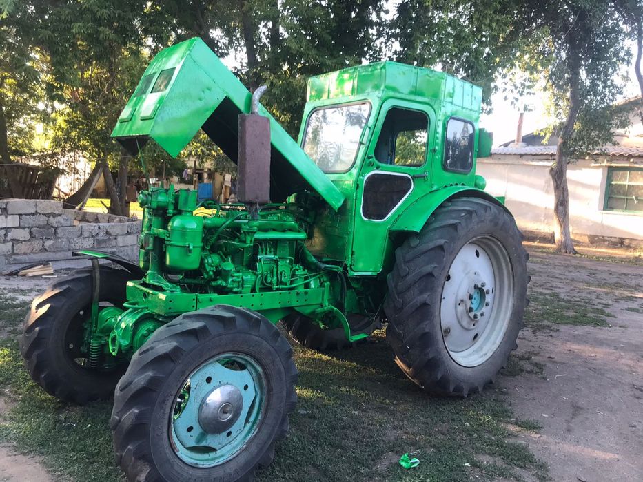 Продам трактор в хорошом состаяние