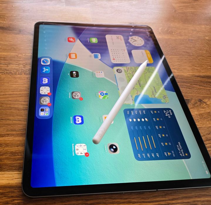 iPad Pro 12.9-inch (3rd generation) + Apple Pen + калъф - като нов