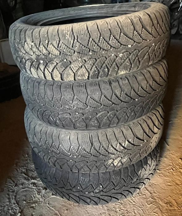 Зимнии шины б/у.