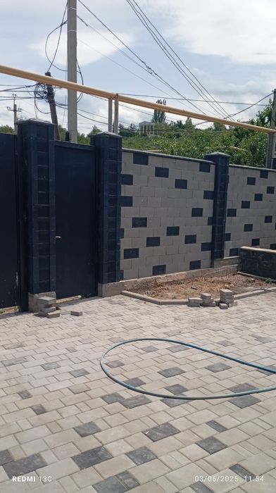 Кладка забора узбеки