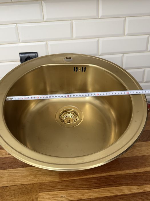 Мивка за кухня и смесител