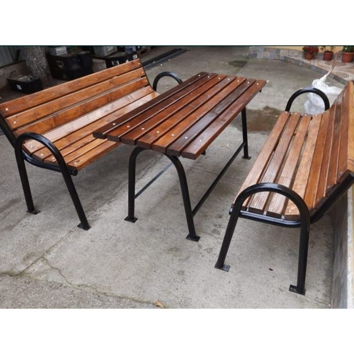 Set  masă și două bănci