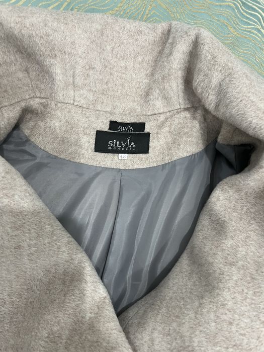 Осеннее женское пальто