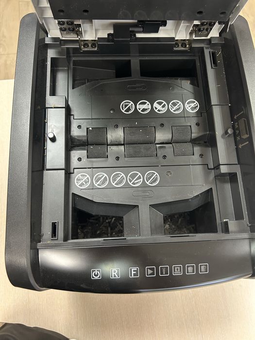 Шредер Rexel Optinum 45X + допълнителни части