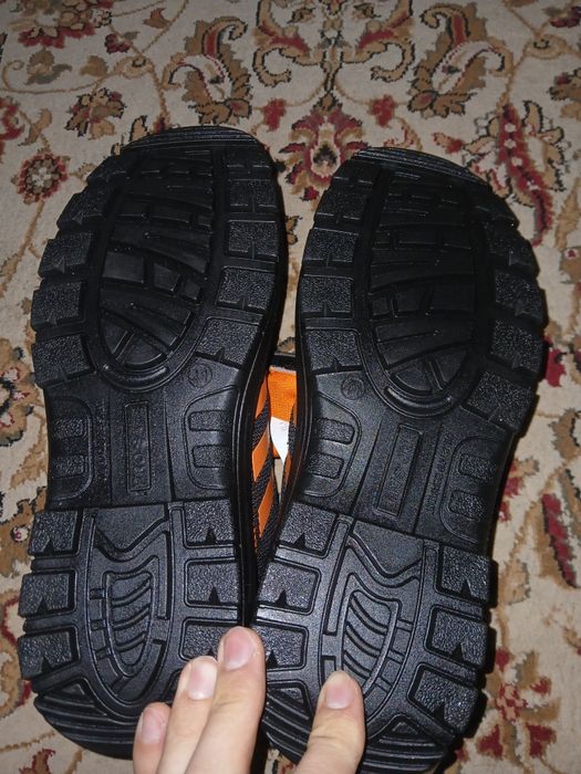 Продам новые полуботинки