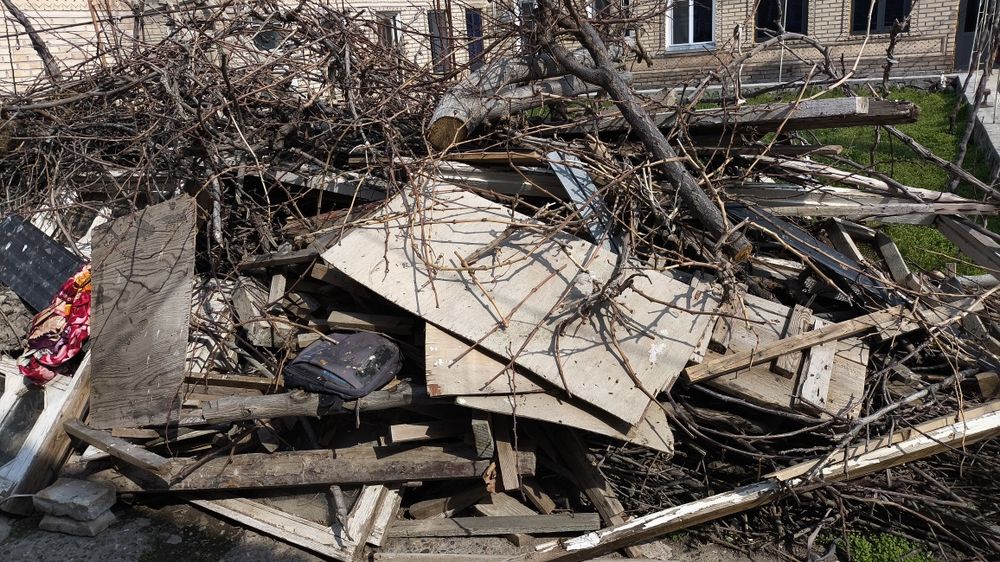 Utin  sotiladi tezroq har-hil daraxtniki