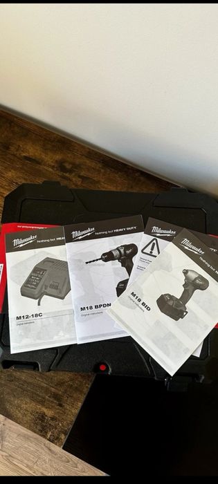 Autofiletanta cu Impact + Autofiletanta cu Percutie Milwaukee 4AH