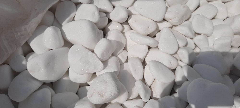 Piatra Thasos Alba Rotunjita cu dim. 0-1cm/1-3cm/3-6cm/6-10cm.