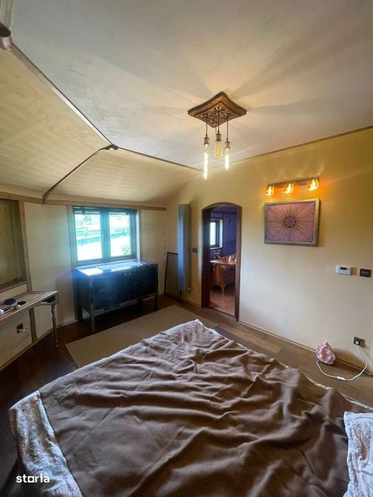 Casa ecologica din beton de canepa, 200 mp, 11 arii teren, zona Tautii