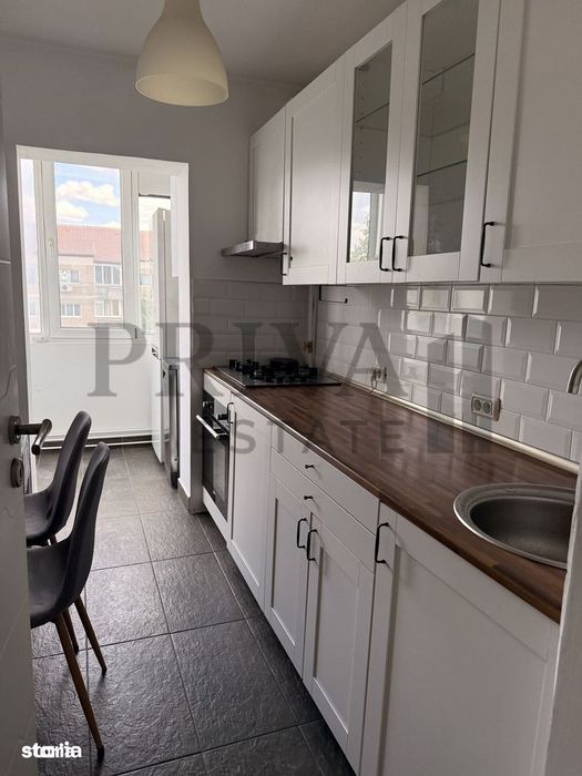 Apartament 2 camere, decomandat, renovat complet, centrala proprie