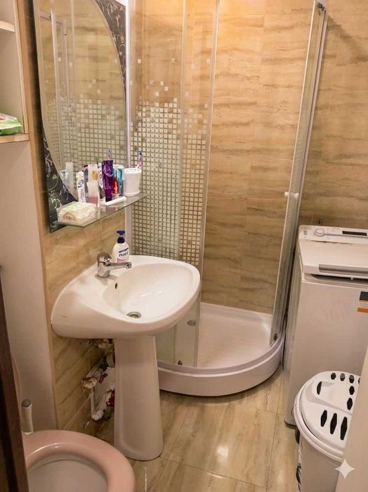 Proprietar inchiriez 2 camere delfinului,mega mall