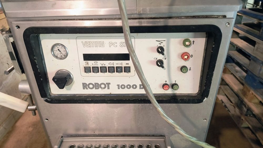 Вакуум пълначна машина Vemag Robot 1000DC