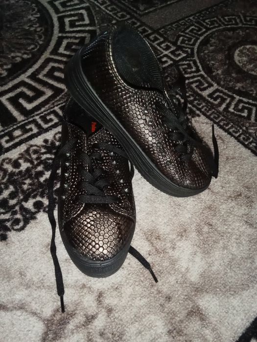 Ботинки для девочек.