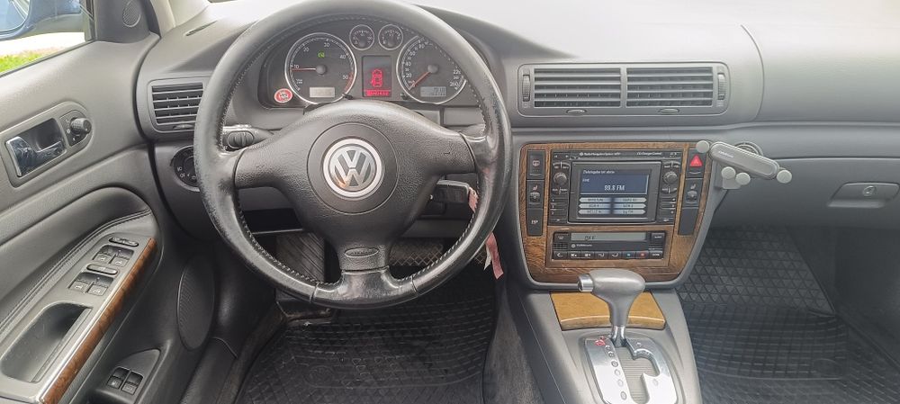 Vând VW Passat B 5.5 High-Line Limuzina 1.9 AVF Trapa Piele Navi Impecabil Automat