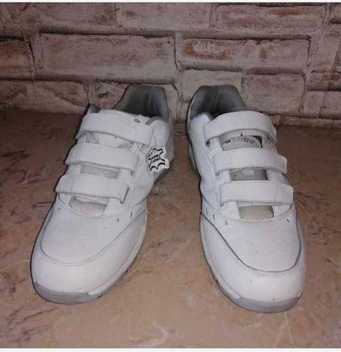 Adidași piele,Nr 48-49