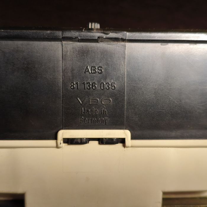 Приборная панель Opel Kadett E