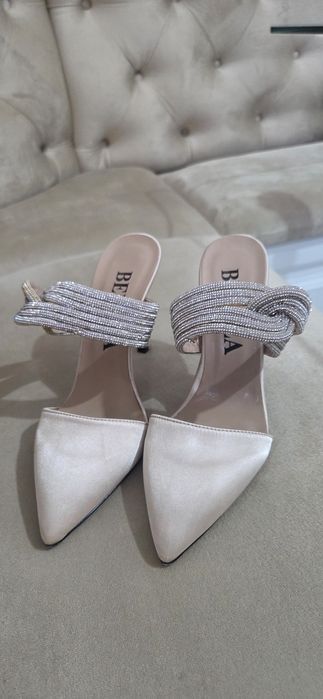 Pantofi bijuterie Benza