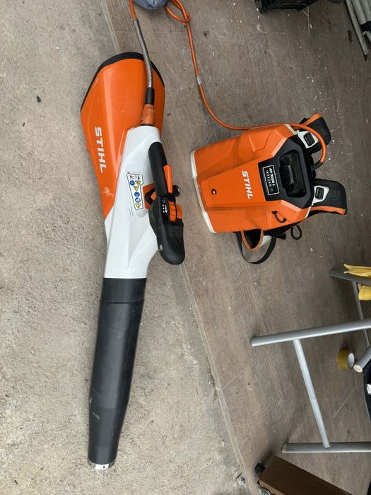 Батерия Stihl AL3000L и акумолаторна  ДУХАЛКА STIHL ST ВGA 200 щил