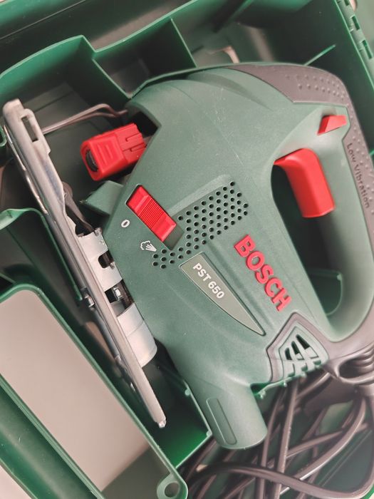 Fierăstrău pendular Bosch