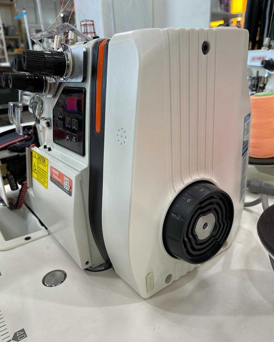 JOYEE JY-B999-4-ED2 Оверлок 4-Ниточная машина