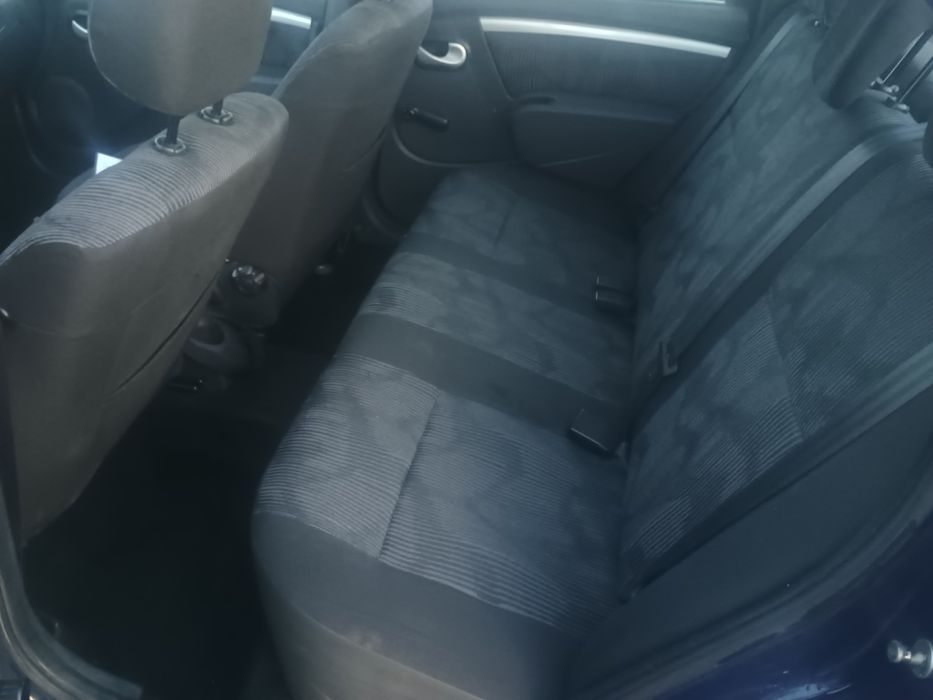 Vând Logan an 2011 benzină+ gpl