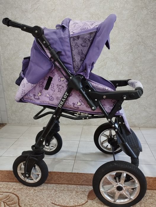 Коляска .               .