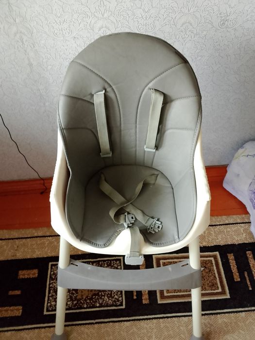 Продам стульчик для кормления 7000тыс есть торг