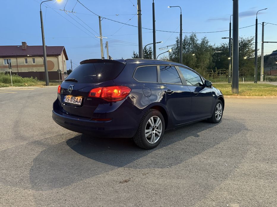 Opel Astra J 2011 1.7 CDTI