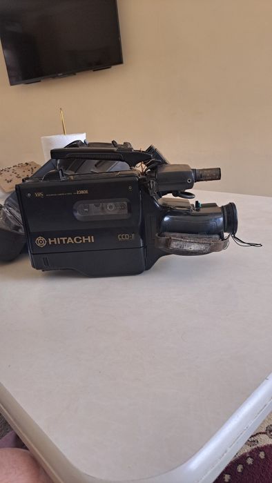 Hitachi видеокамера срочно сотилади 91 йилники