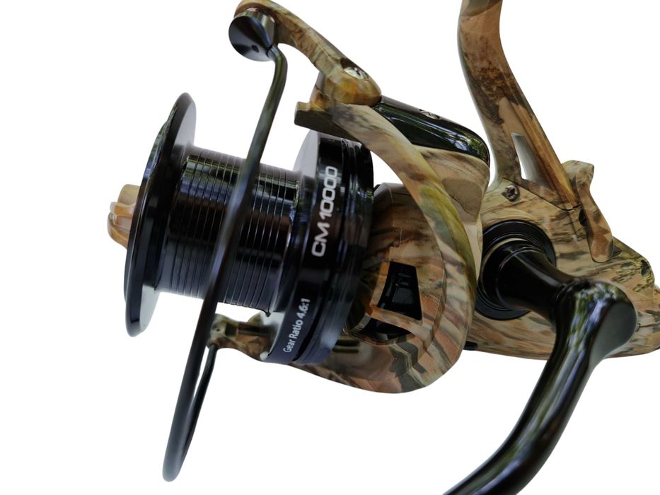 Mulineta Crap WIND BLADE CM 10000 CAMO cu tambur long-cast 0,40mm/400m