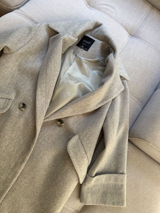 Сиво палто Nisan