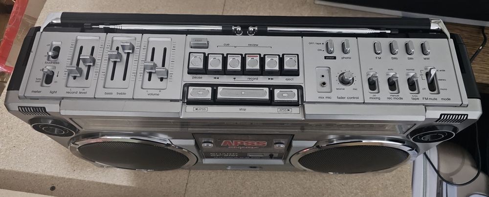 Продам Sharp GF9191