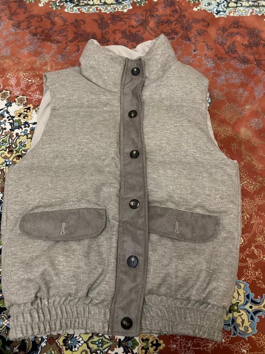 Продаю безрукавку за 5500 тг