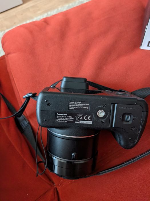 Panasonic lumix dc-fz82