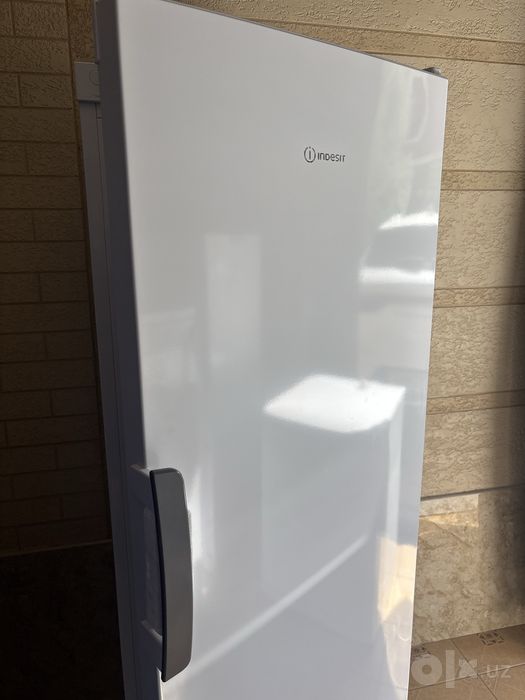 [НОВЫЙ] Морозильная камера Indesit DSZ 4150