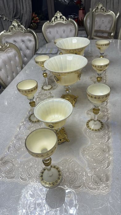 Продается набор , мехмонлар кутиш учун чиройли идиш набори