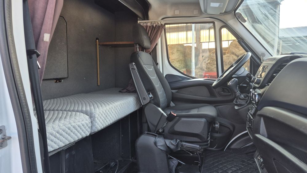 Iveco Daily 72c17 de 15 Europaleti cu Lift hidraulic 1 TCAT C 7200 kg