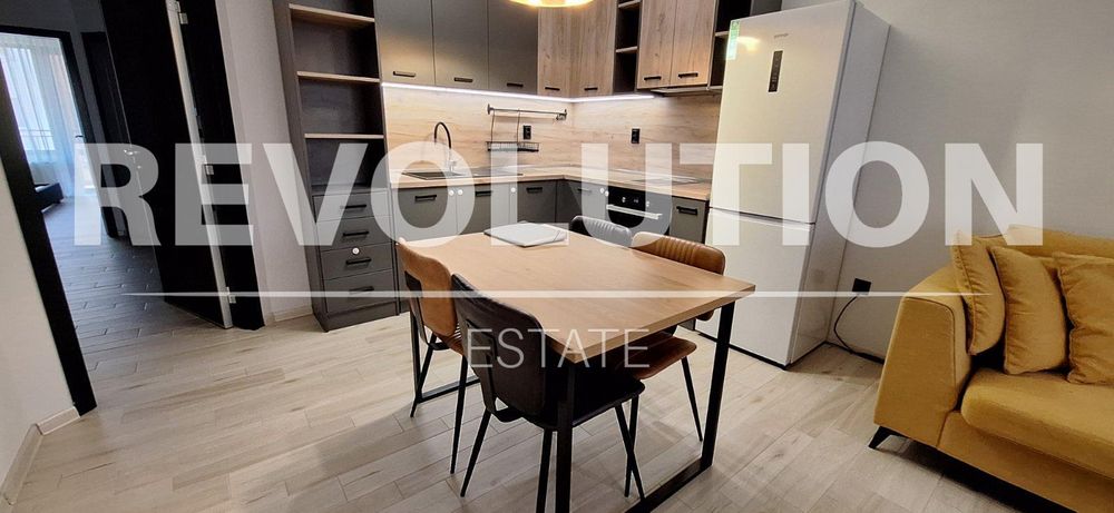 Дава се под наем Тристаен апартамент в Пловдив, Каменица 2 - 85 кв.м за 800 € - Снимка #1