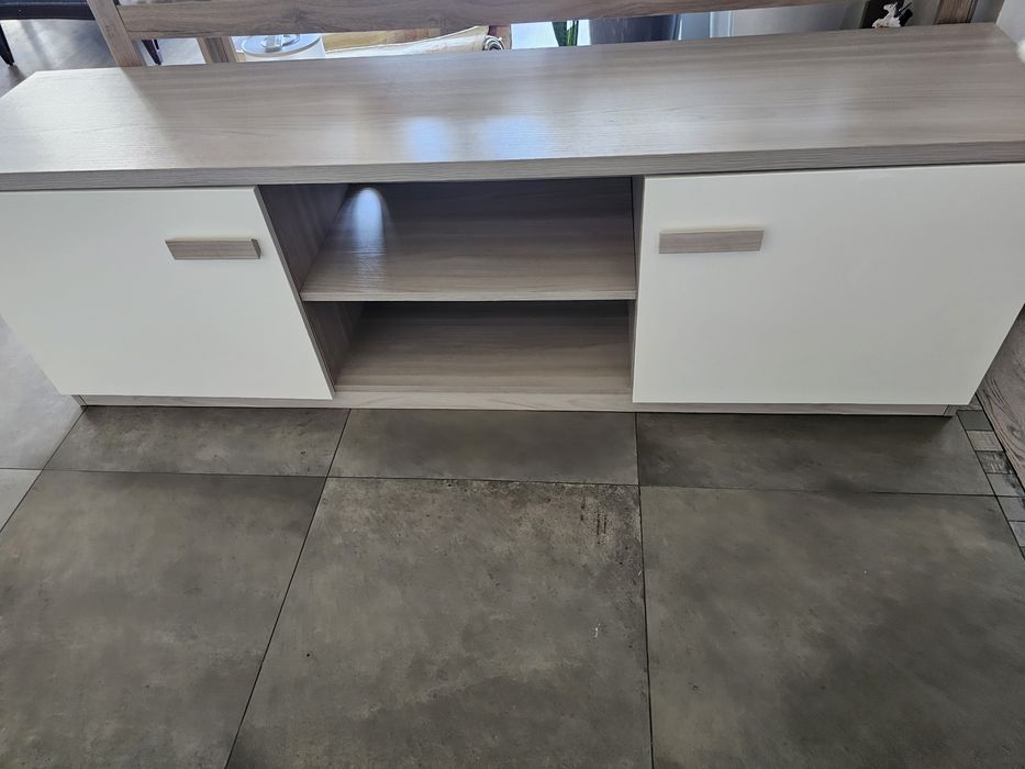 Продам тумбу под тв