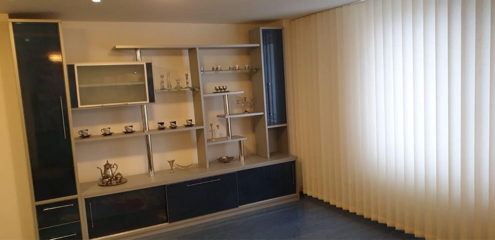 Vand Apartament cu 4 Camere
