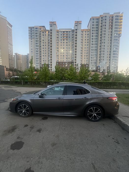 Тойота камри 70 se 2019г
