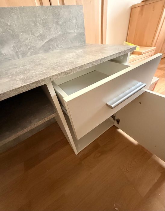 Бюро със стол за бюро