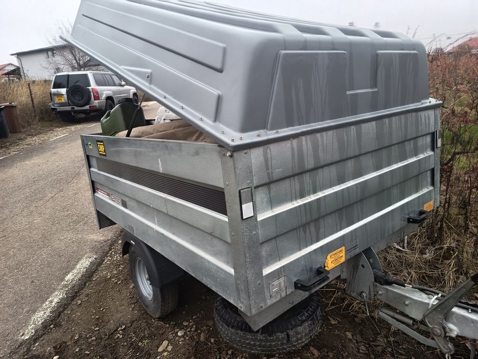 Remorca cresci 750 kg cu capac