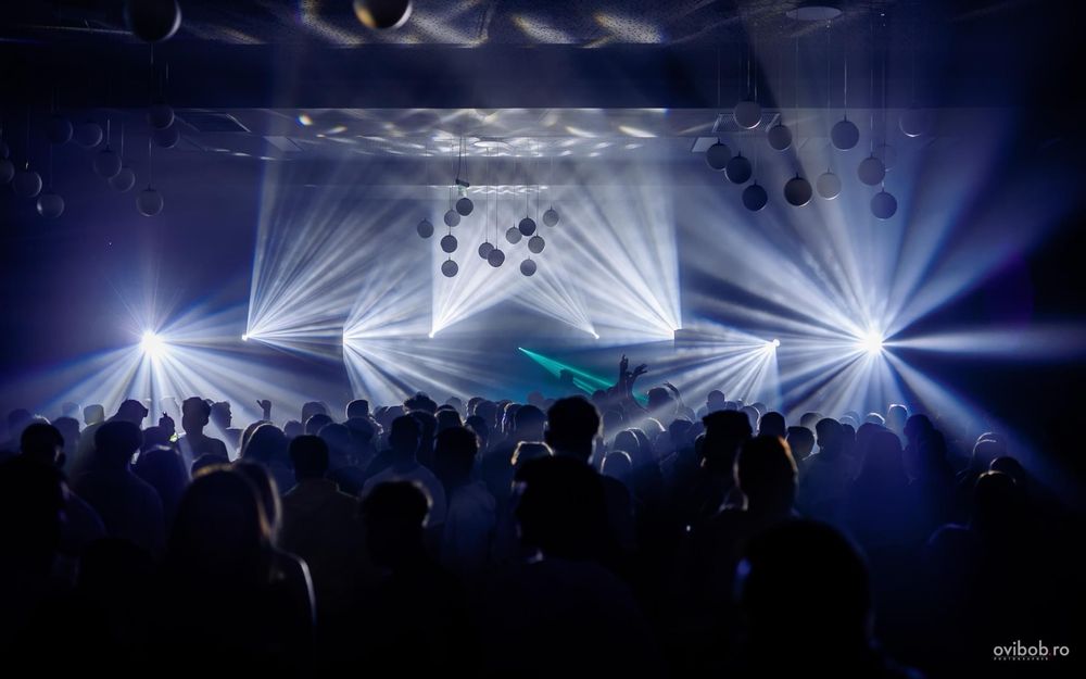 6x Moving Head Beam R7  230W